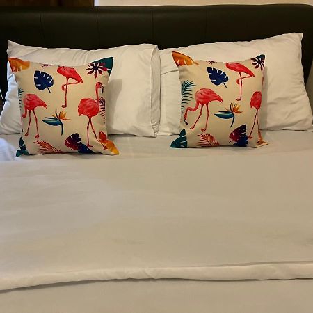 Ramiro Haven Staycation Манила Экстерьер фото